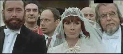 "Le Parfum de la dame en noir" est un film réalisé par Bruno Podalydès et sorti en 2005 ; il est adapté du roman du même nom dont l'auteur est ...