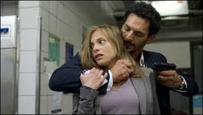 Quel est le titre de ce film sorti en 2011, dans lequel le héros, policier des stups, voit les truands prendre son fils en otage ?