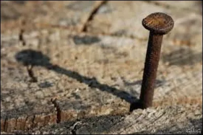 Que veut dire l'expression : "Ça ne vaut pas un clou" ?