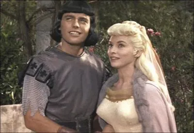 A la base, ce personnage est issu d'une BD amricaine, le voici dans sa verson cinma de 1954. Comment se nomme ce prince ?