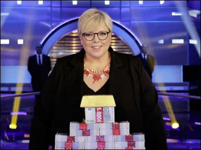 Money Drop, émission télévisée culte présentée par Laurence Boccolini sur TF1 tous les soirs malheureusement terminée en 2017. Quelle phrase disait-elle avant de connaître la réponse correcte d'une question ?