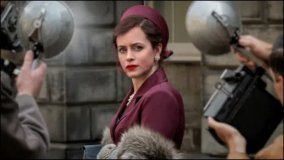 Quel rôle interprète Claire Foy sur cette photo ?