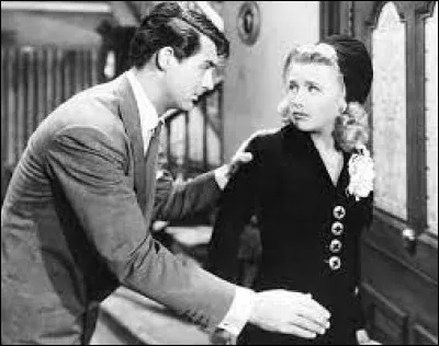 "Arsenic et vielles dentelles", sorti en 1944, avec pour principaux	
acteurs Cary Grant et Priscilla Lane est un film de ...