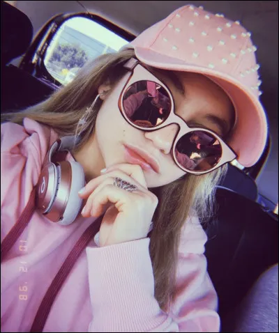 Avec qui Karol ne s'entend-elle pas ?