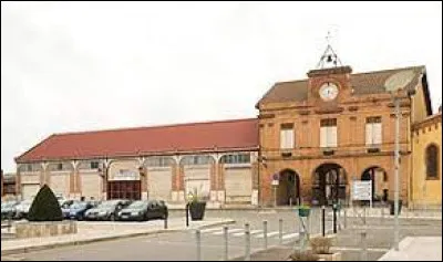 Ville de l'aire d'attraction Toulousaine, traversée par le Tarn, Bessières se situe dans le département ...
