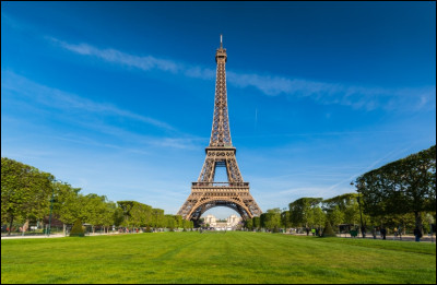 Où se trouve la tour Eiffel ?