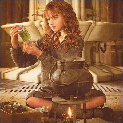 Comment Harry, Ron et Hermione arrivent-ils à se procurer le livre qui contient la recette du Polynectar ?