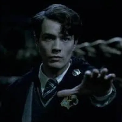 Qui était directeur de Poudlard lorsque Tom Jedusor y était élève ?