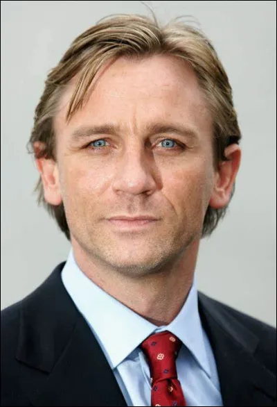 Qui est ce Daniel, acteur britannique, sex-symbol des années 2010 qui joue dans 5 films de la saga James Bond ?