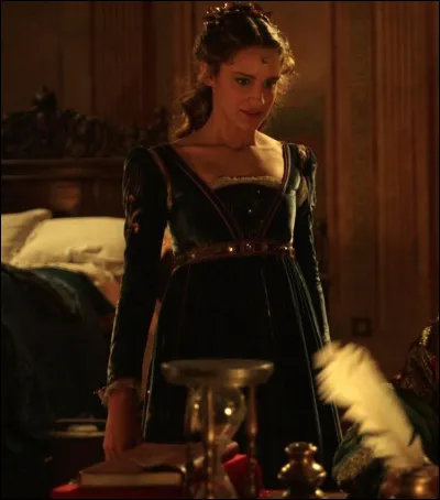 Quel rôle interprète Valentina Bellè sur cette photo ?