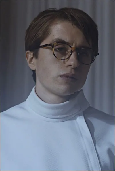 Qui interprète Rowan Laslow ?