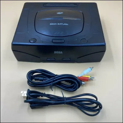 Quelle est la manette de la Sega Saturn ?