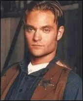 C'est l'ain des enfants Cooper qu'a rcupr le docteur Quinn, aprs la mort de leur mre. Quel est son prnom ?