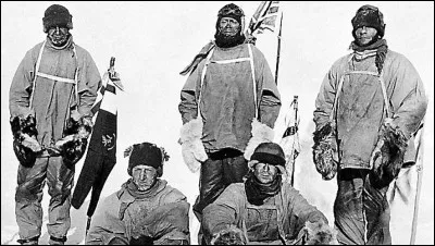 En 1911, comment se nomme le chef de l'expédition ayant atteint le Pôle Sud pour la première fois ?