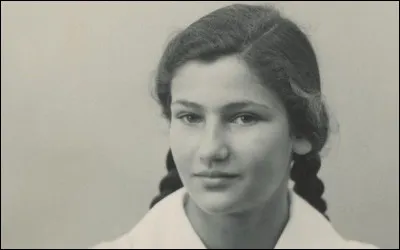 Le 15 avril 1944 sera une date tragique et inoubliable pour Simone Veil, déportée et arrivée ce jour-là à Auschwitz, alors qu'elle avait 16 ans. Dans quel pays ?