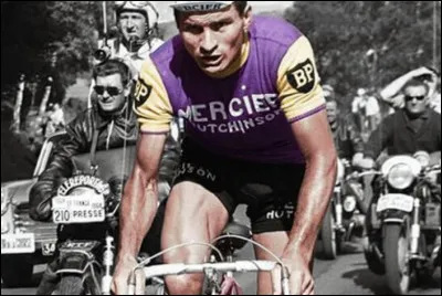 Raymond Poulidor est né le 15 avril 1936. Cycliste mondialement connu, combien a-t-il remporté de "Tours de France" ?