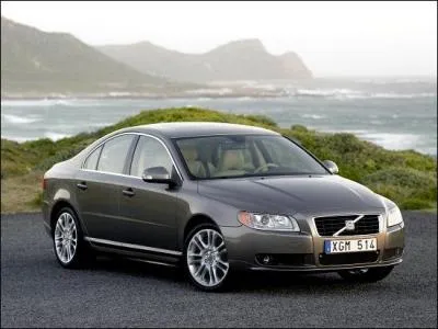 Quelle est la marque de cette voiture sudoise ?