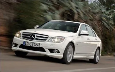 Quel est le modle de cette Mercedes ?