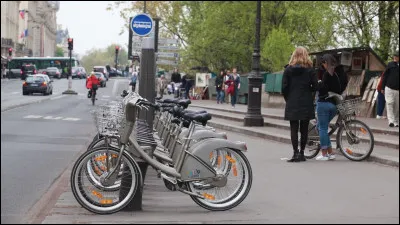 À Paris, la première génération des "Vélib'" est apparue en 2000.
