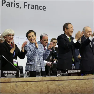 La cérémonie pour la signature de "l'Accord de Paris sur le climat" a eu lieu à Bruxelles le 22 avril 2016.