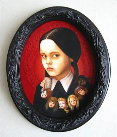 Sur lequel des tomes de Millenium de Stieg Larsson retrouve-t-on le portrait de Mercredi Addams ?