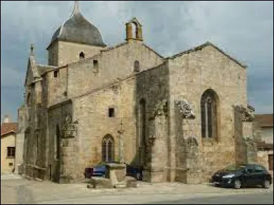 Vous avez sur cette image l'église Saint-Martial, à Brigueuil. Commune néo-aquitaine, dans l'arrondissement de Confolens, elle se situe dans le département ...