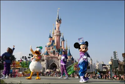 En quelle année a ouvert le parc Disneyland Paris ?