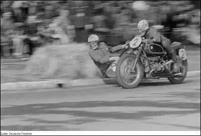 Lequel de ces recueils de nouvelles d'Andrea H. Japp a été publié en 1998 ?