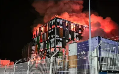 Dans la nuit du 9 au 10 mars 2021, c'était l'incendie d'un hébergeur international de sites Internet (OVHcloud). Toutes les données de ces sites ont été réduites en cendres et perdues. Le site Quizz.biz en faisait partie. Quelles ont été les conséquences pour ce site qui est le nôtre ?