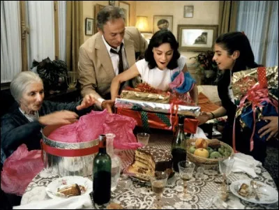 Avec qui Yves Montand partage-t-il l'affiche du film "Tout feu tout flamme" en 1982 ?