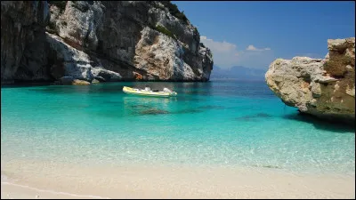 Quel acteur est à l'affiche du film "L'italien" ?