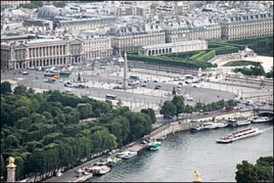 Quelle est la plus grande place de Paris avec 7,56 ou 8,64 hectares (selon les sources) ?