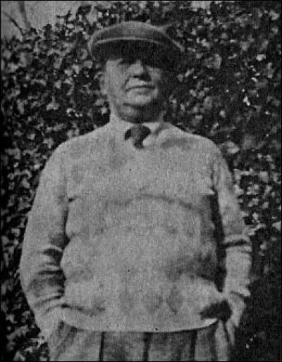 Cette série de bande dessinée créée par Louis Forton a été publiée pour la première fois le 4 juin 1908 dans la revue L'Épatant. De quelle bande dessinée s'agit-il ?