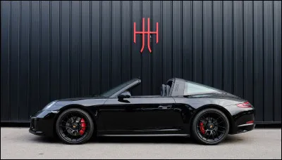 Quel est le modèle de cette voiture ?