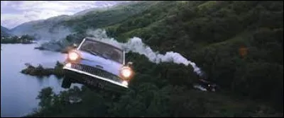 Elles ne sont pas si nombreuses les voitures volantes dans les films, surtout bleues...