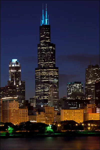 Parmi ces quatre intérieurs, lequel est celui de la Willis Tower ?