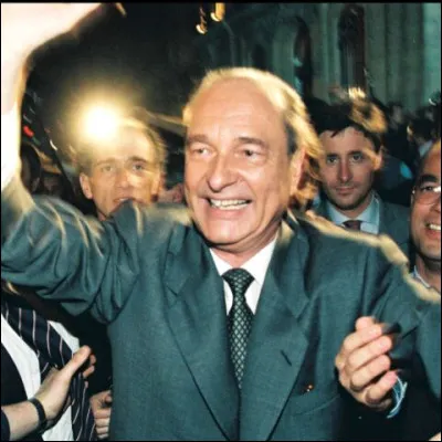 Jacques Chirac est élu président de la République :