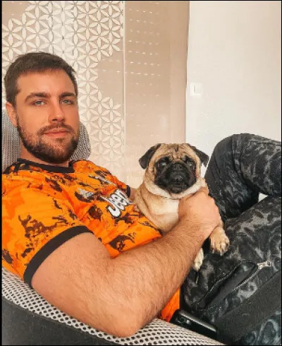 Quel est le prénom de Valouzz ?