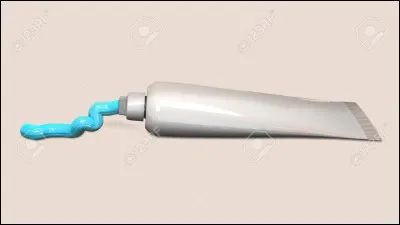 En quelle année le tube de dentifrice a-t-il été inventé ?
