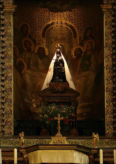 Se manifeste la nuit de la Saint Sylvestre, c'est la...