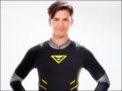 Qui est la sur d'André (Treize) ?