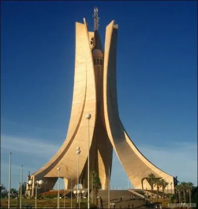 O se trouve ce monument ?