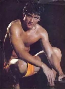 Mark Harris est l'homme de. .