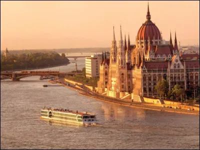 Quel fleuve était beau et bleu pour Strauss ?
