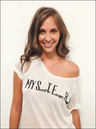 Qui est cette Ophélie, mannequin, présentatrice de télévision et de radio ?