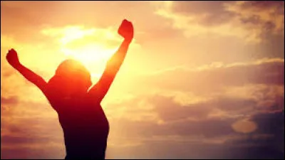 Selon un proverbe, qu'est-ce qui appartient à ceux qui se lèvent tôt ?