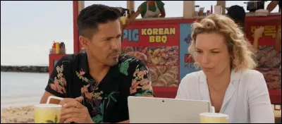 Quelle est cette série avec les acteurs Jay Hernández et Perdita Weeks ?