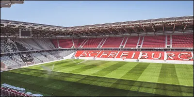 Actuellement, quel est le classement du SC Freiburg dans la Bundesliga ?