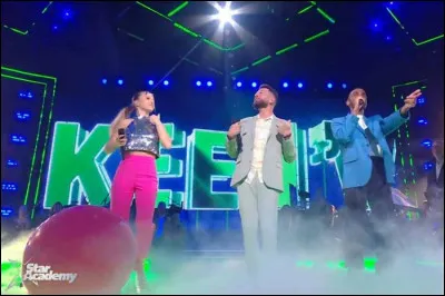 Au troisième prime : Quelle chanson a-t-il interprétée en trio avec Keen'V et Carla ?