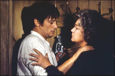 Quelle actrice donne la réplique à Alain Delon dans le film "La Veuve Couderc" en 1971 ?